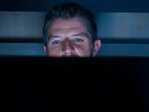Pornographie et dépression : une étude suit 2 806 Américains pendant deux ans