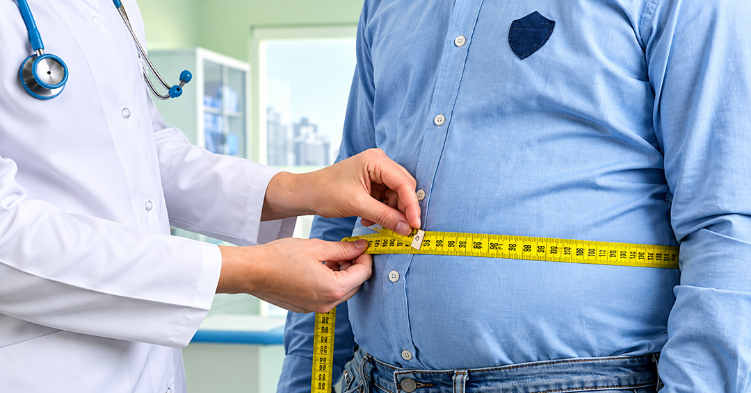 Ce que votre tour de taille à 50 ans dit sur votre risque d’Alzheimer